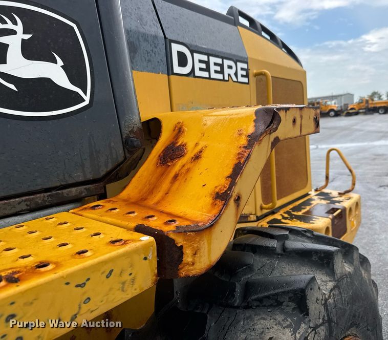 image for item DY0354 2006 John Deere 444J wheel loader