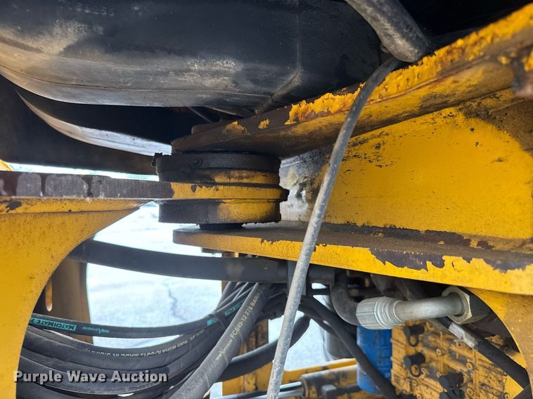 image for item DY0354 2006 John Deere 444J wheel loader