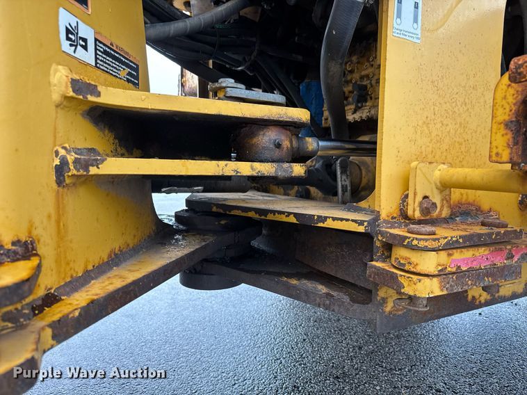 image for item DY0354 2006 John Deere 444J wheel loader