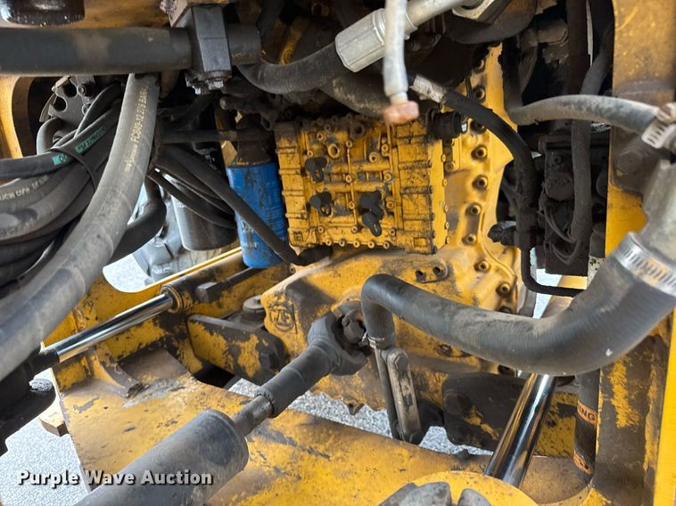 image for item DY0354 2006 John Deere 444J wheel loader