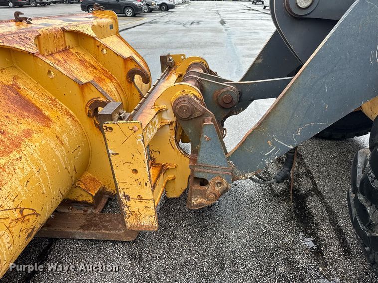 image for item DY0354 2006 John Deere 444J wheel loader