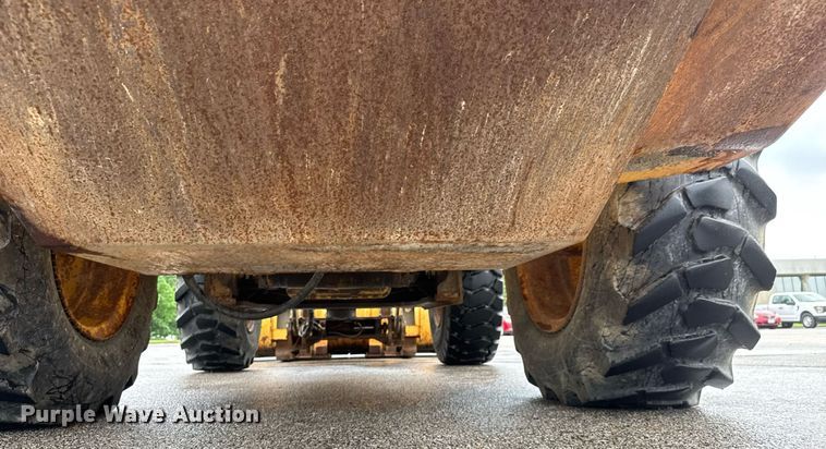 image for item DY0354 2006 John Deere 444J wheel loader