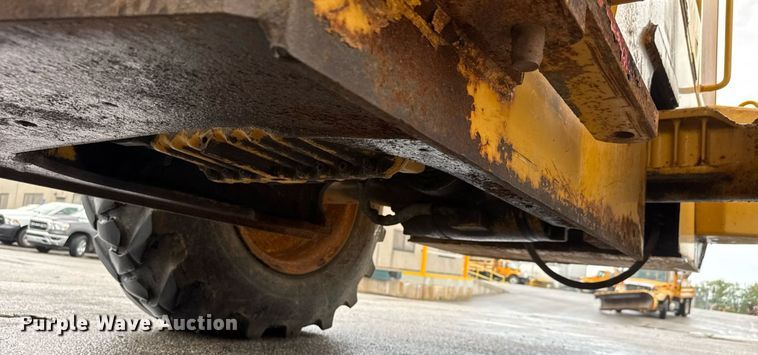 image for item DY0354 2006 John Deere 444J wheel loader