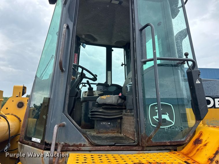 image for item DY0354 2006 John Deere 444J wheel loader