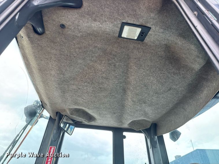 image for item DY0354 2006 John Deere 444J wheel loader