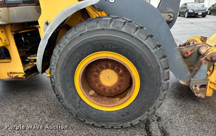 image for item DY0354 2006 John Deere 444J wheel loader