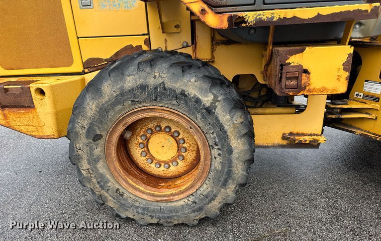 image for item DY0354 2006 John Deere 444J wheel loader