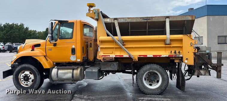 image for item DY0355 2006 International 7400 dump truck