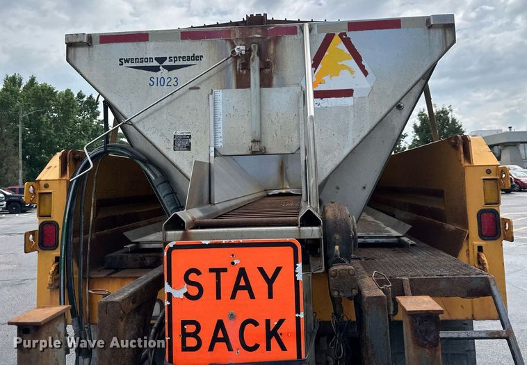 image for item DY0355 2006 International 7400 dump truck