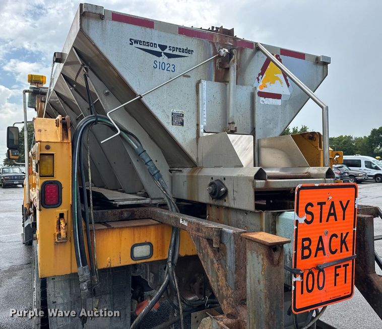 image for item DY0355 2006 International 7400 dump truck
