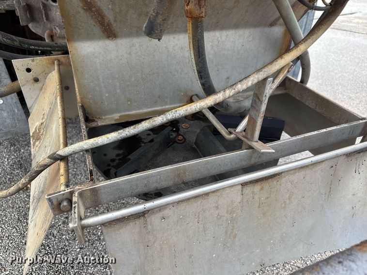 image for item DY0355 2006 International 7400 dump truck