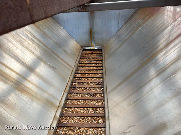 image for item DY0355 2006 International 7400 dump truck