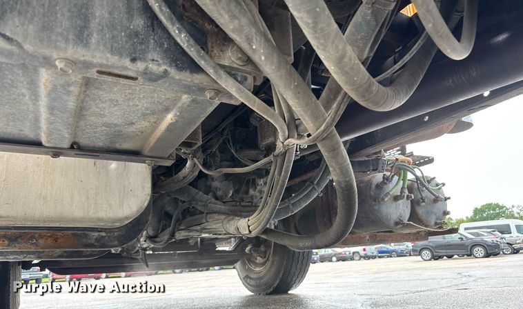 image for item DY0355 2006 International 7400 dump truck