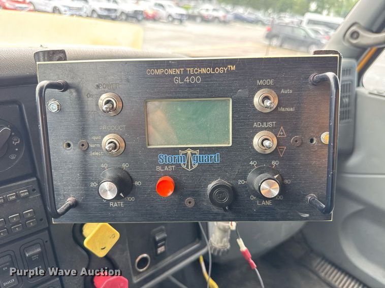 image for item DY0355 2006 International 7400 dump truck