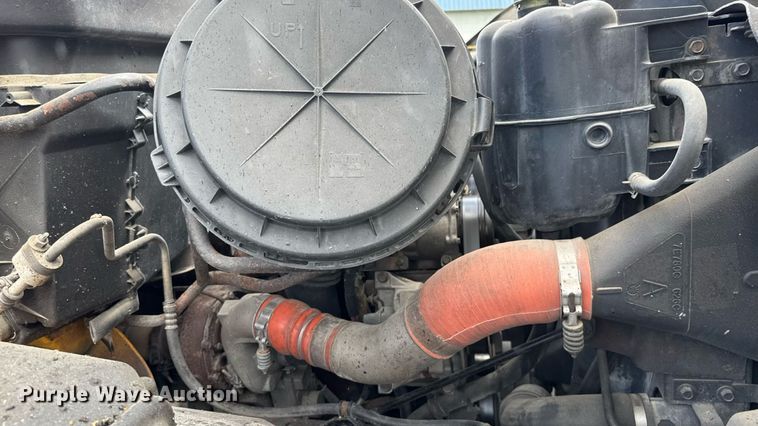 image for item DY0355 2006 International 7400 dump truck