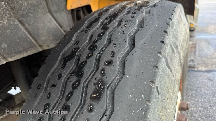 image for item DY0355 2006 International 7400 dump truck