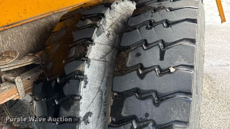 image for item DY0355 2006 International 7400 dump truck