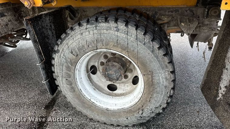 image for item DY0355 2006 International 7400 dump truck