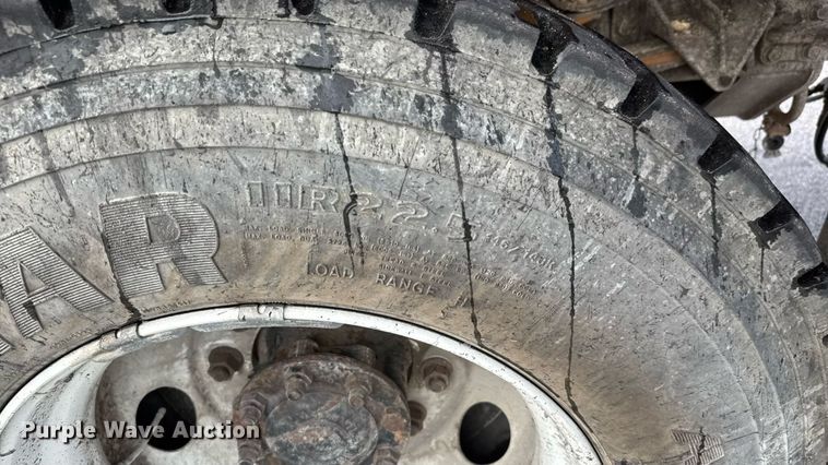 image for item DY0355 2006 International 7400 dump truck