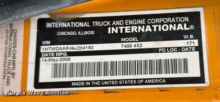 image for item DY0355 2006 International 7400 dump truck