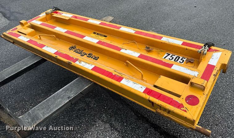 image for item DY0355 2006 International 7400 dump truck