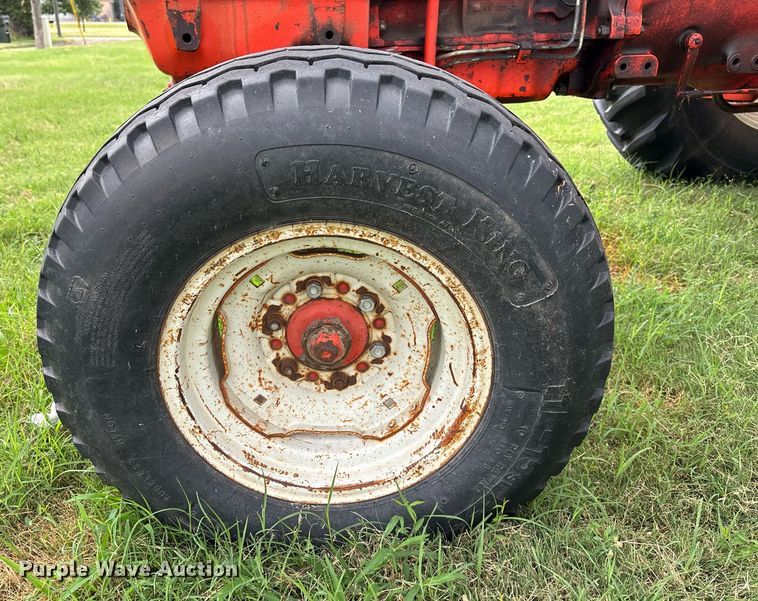image for item DY0365 Ford 5610 tractor