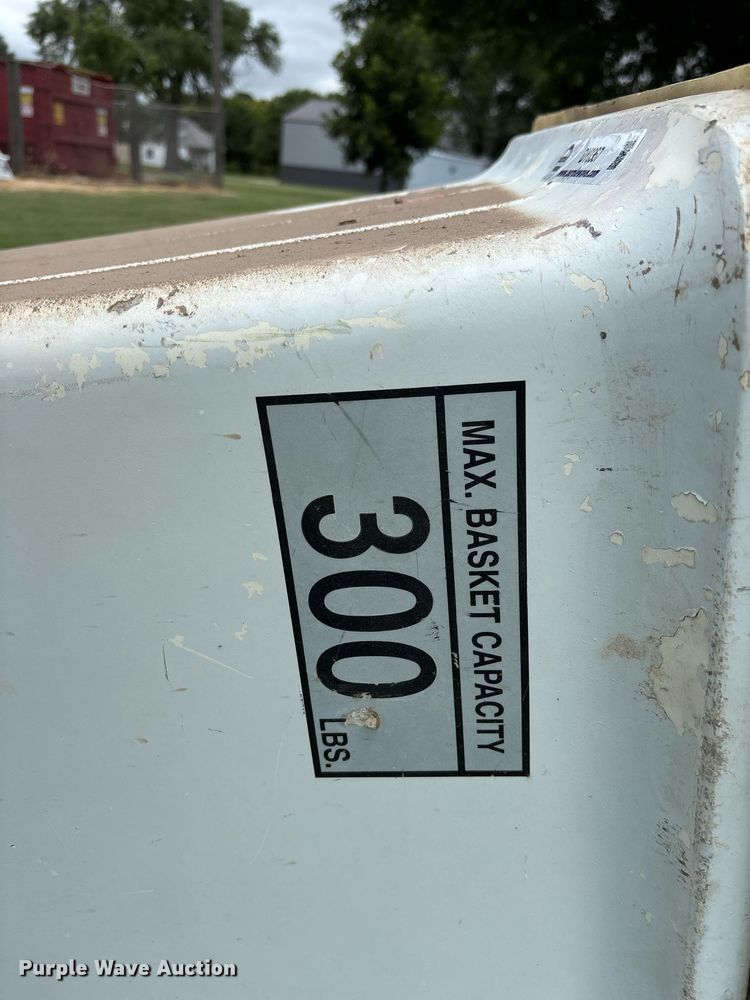 image for item DY0367 Bucket truck man basket