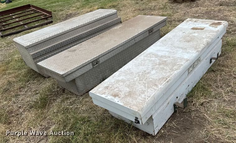 image for item DY0370 (3) toolboxes