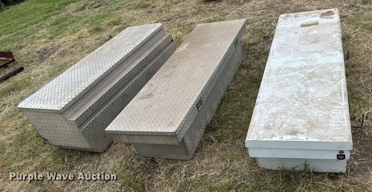 image for item DY0370 (3) toolboxes