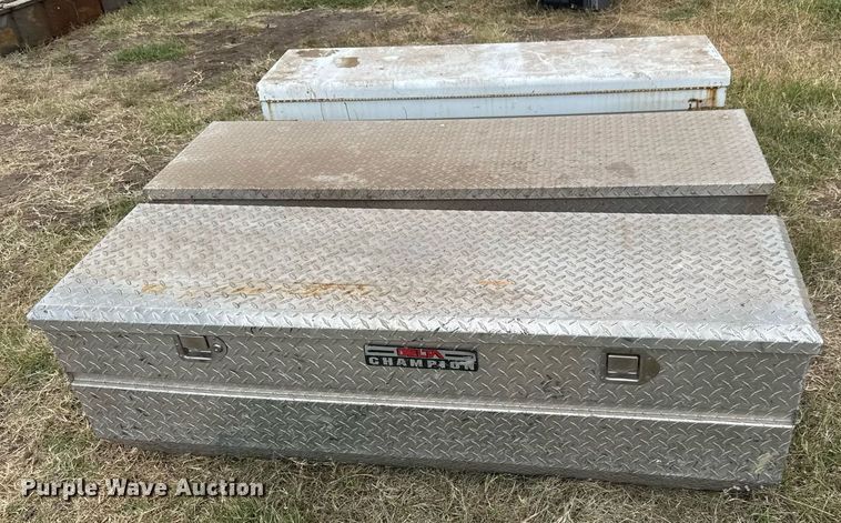 image for item DY0370 (3) toolboxes