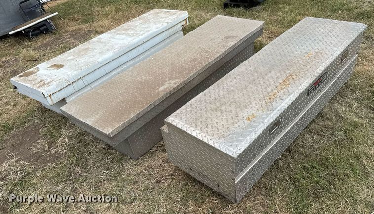 image for item DY0370 (3) toolboxes