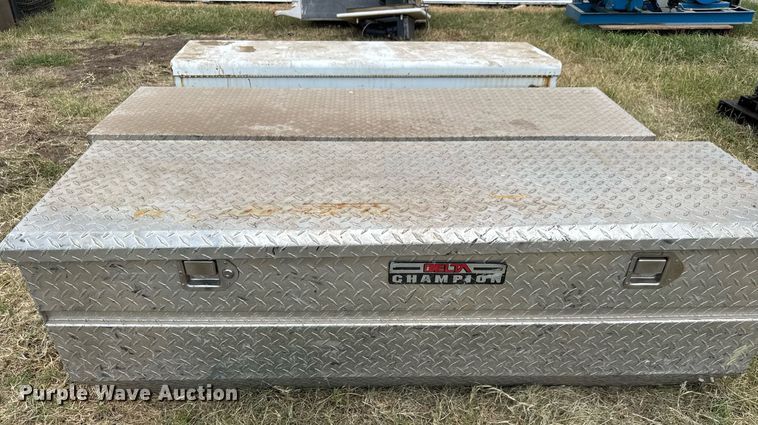 image for item DY0370 (3) toolboxes