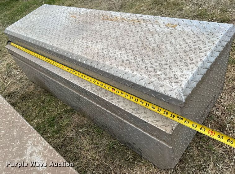 image for item DY0370 (3) toolboxes