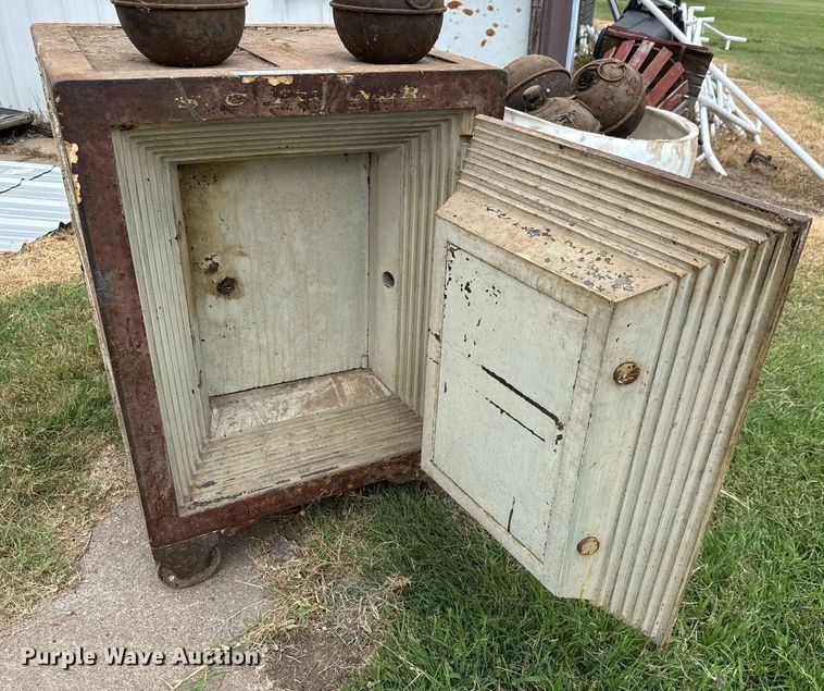 image for item DY0372 MacNeale & Urban safe