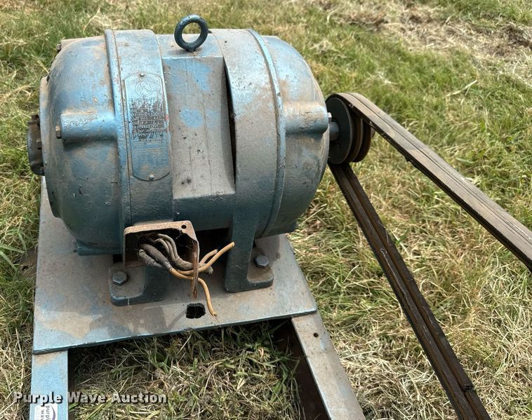 image for item DY0377 Curtis air compressor