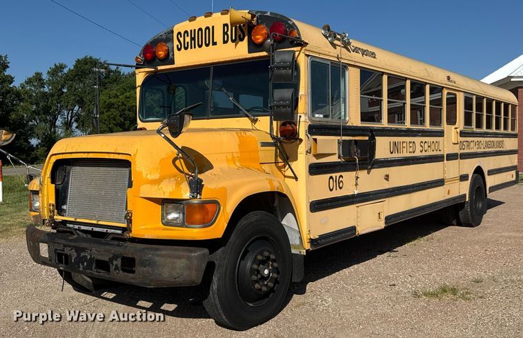 image for item DY0380 1995 Ford B800 school bus