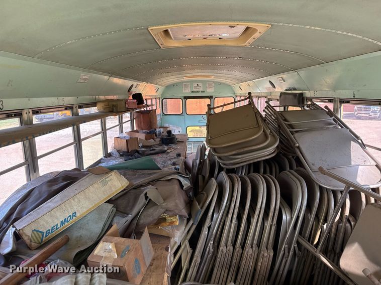 image for item DY0380 1995 Ford B800 school bus