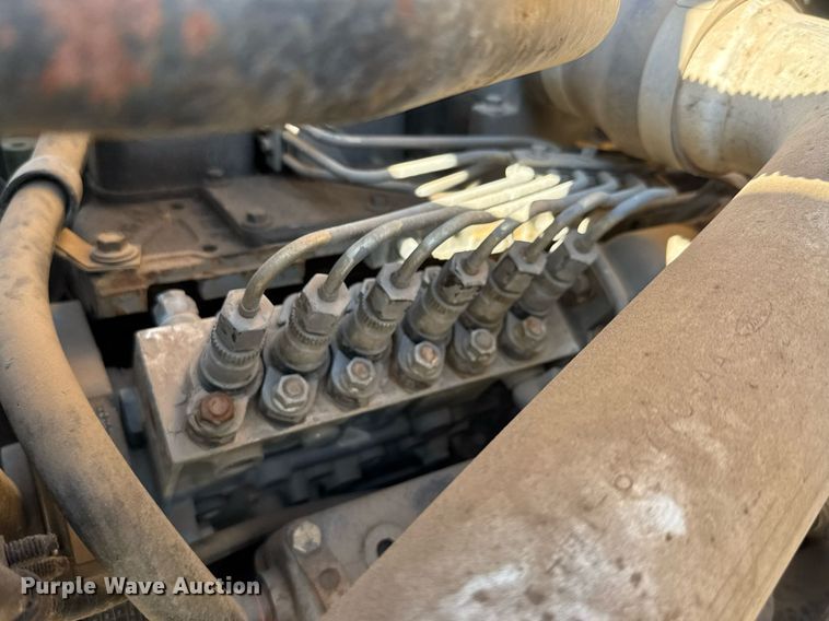 image for item DY0380 1995 Ford B800 school bus