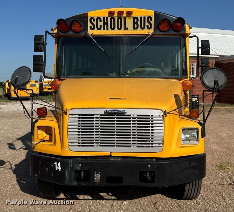 image for item DY0381 2003 Thomas Built school bus