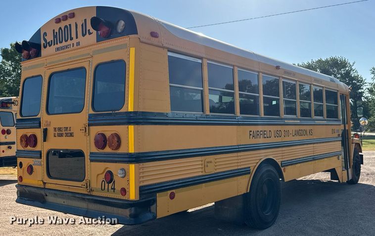 image for item DY0381 2003 Thomas Built school bus
