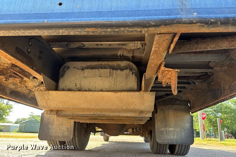 image for item DY0381 2003 Thomas Built school bus