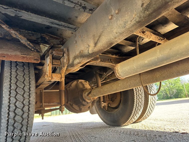 image for item DY0381 2003 Thomas Built school bus