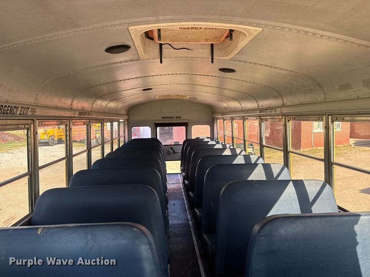 image for item DY0381 2003 Thomas Built school bus