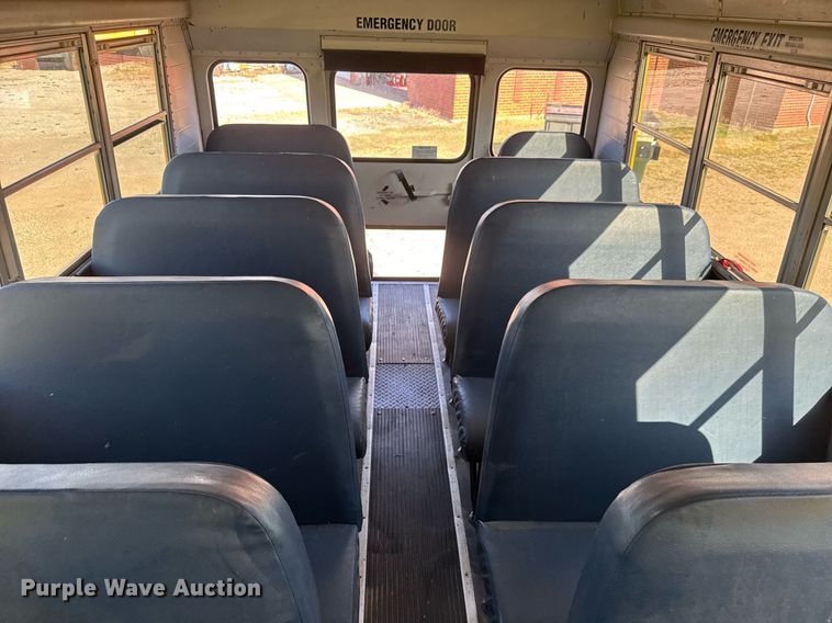 image for item DY0381 2003 Thomas Built school bus