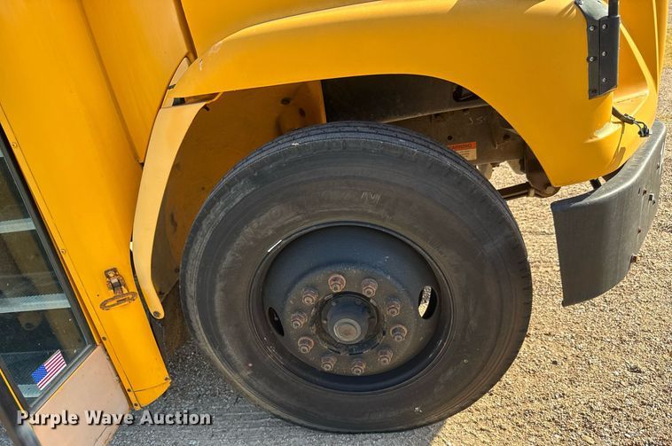 image for item DY0381 2003 Thomas Built school bus