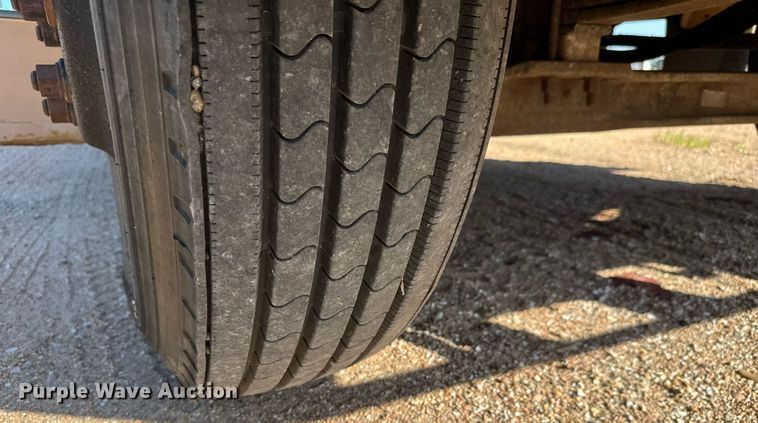 image for item DY0381 2003 Thomas Built school bus