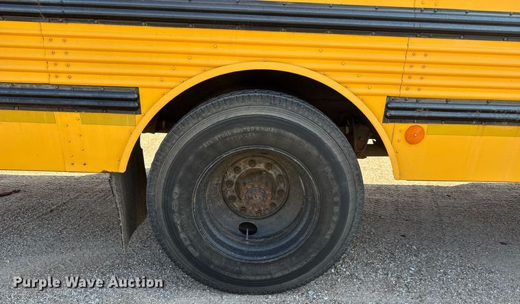 image for item DY0381 2003 Thomas Built school bus