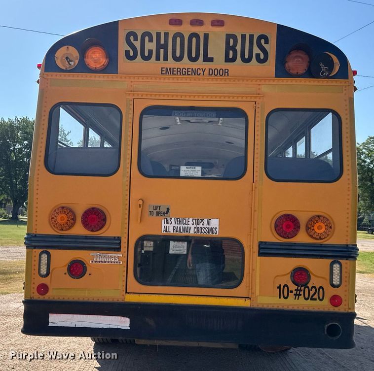 image for item DY0382 2005 Freightliner FS65 school bus