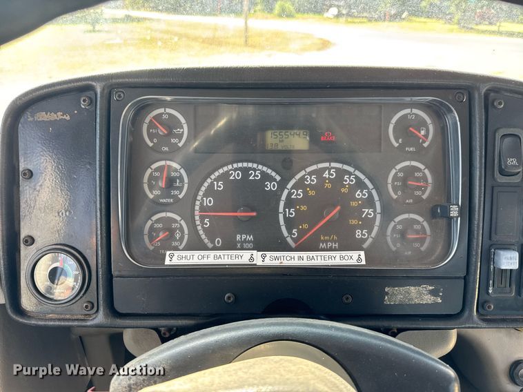 image for item DY0382 2005 Freightliner FS65 school bus