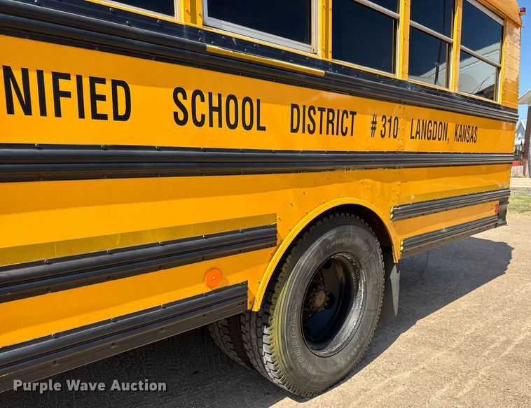 image for item DY0384 2006 Thomas Built school bus